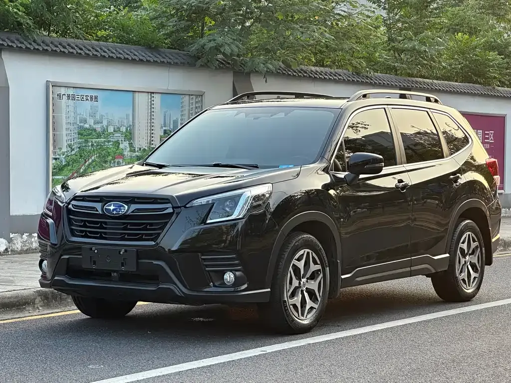 Subaru Forester — фото 1