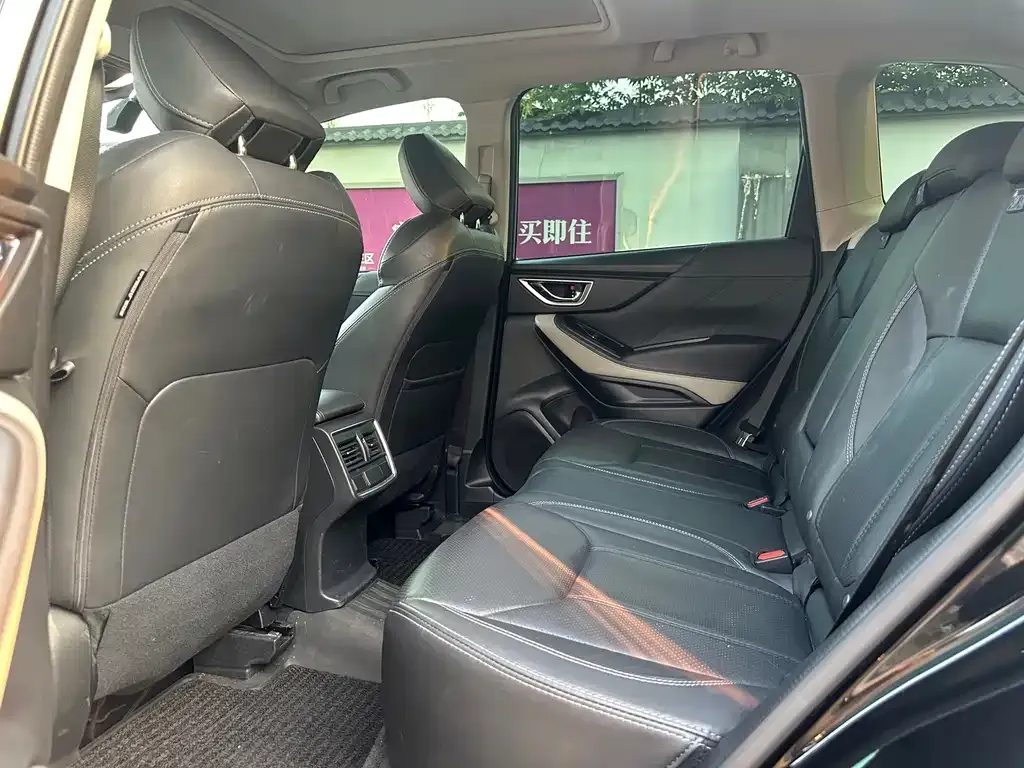 Subaru Forester — фото 4