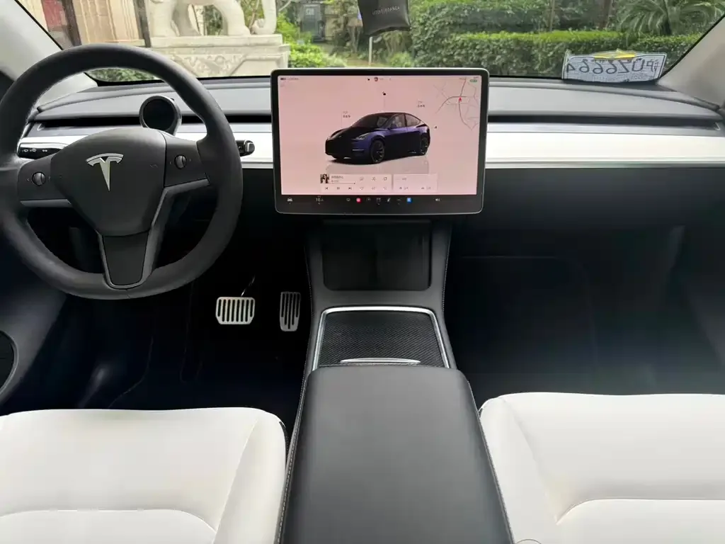 Tesla Model Y — фото 9