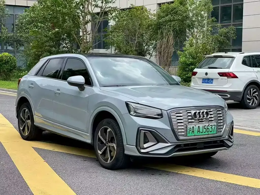 Audi Q2L e-tron — фото 8