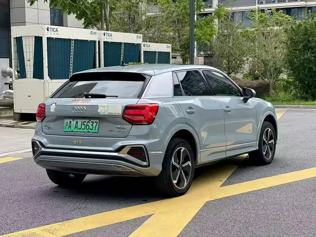 Audi Q2L e-tron — фото 5