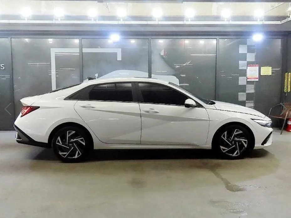 Hyundai AVANTE — фото 3