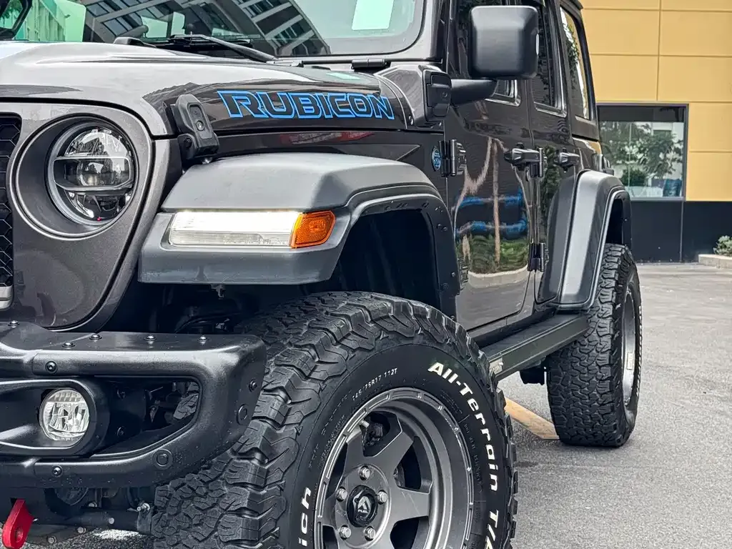 Jeep Wrangler PHEV — фото 3