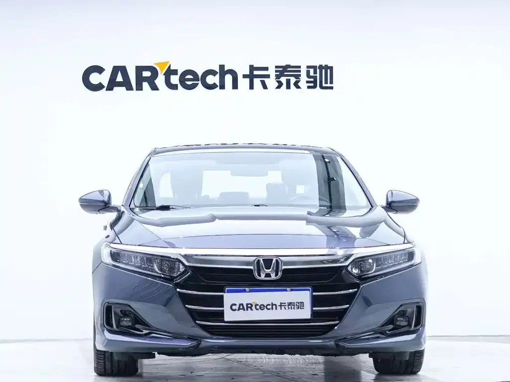 Honda Accord — фото 10