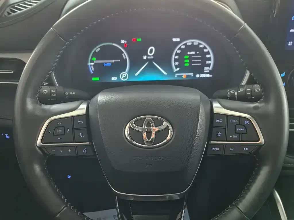 Toyota Highlander — фото 2