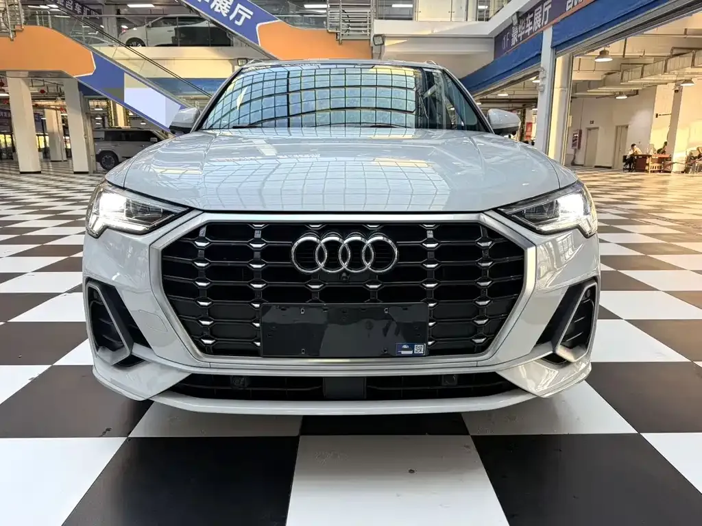 Audi Q3 — фото 2