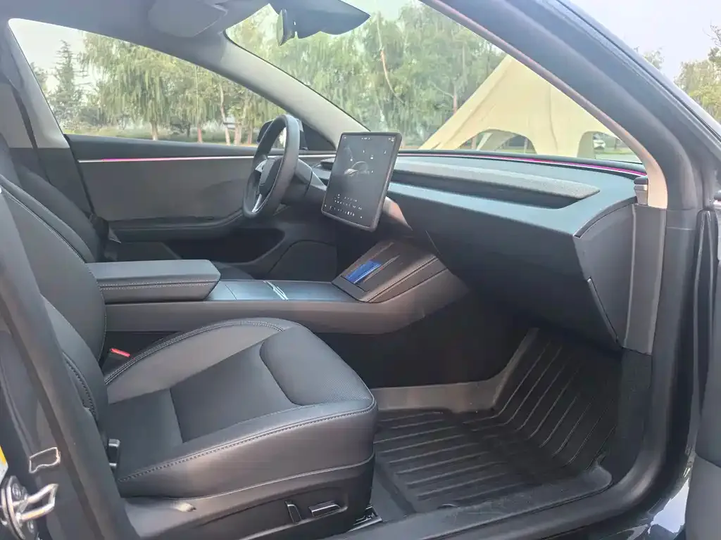 Tesla Model 3 — фото 4