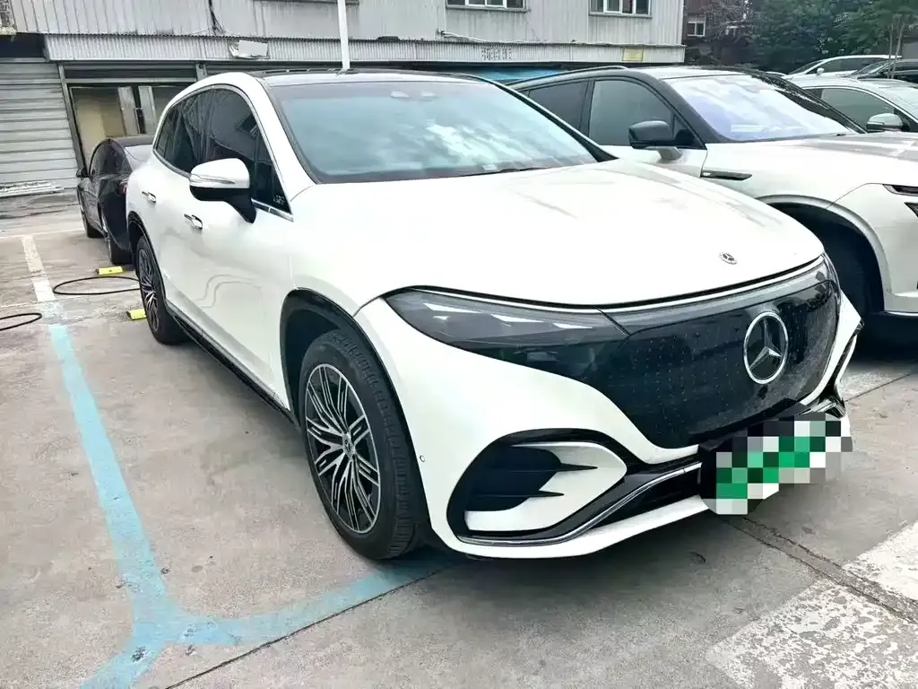Mercedes-Benz EQS SUV — фото 4