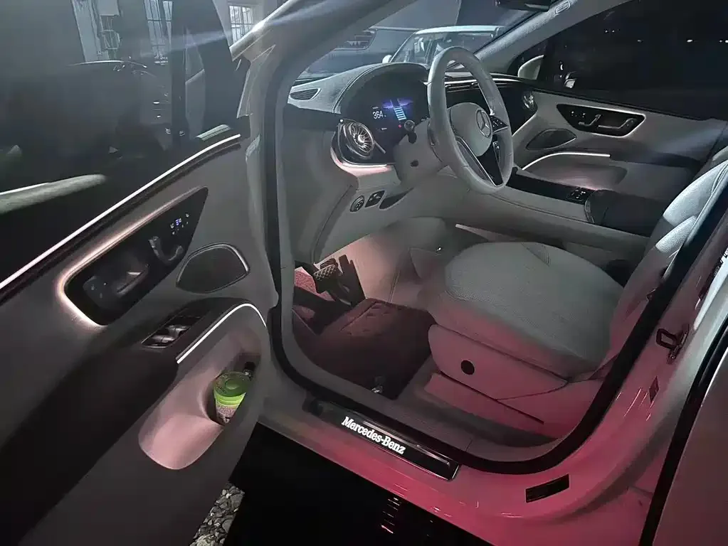 Mercedes-Benz EQS SUV — фото 9