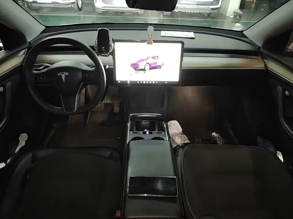 Tesla Model Y — фото 5