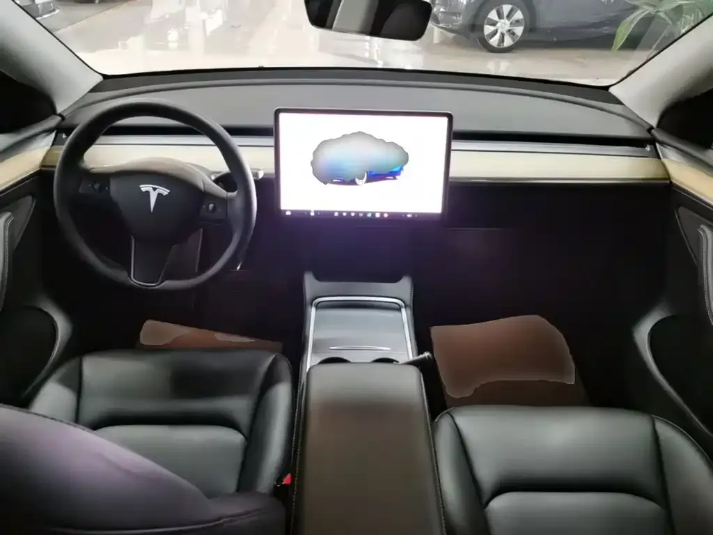 Tesla Model Y — фото 4