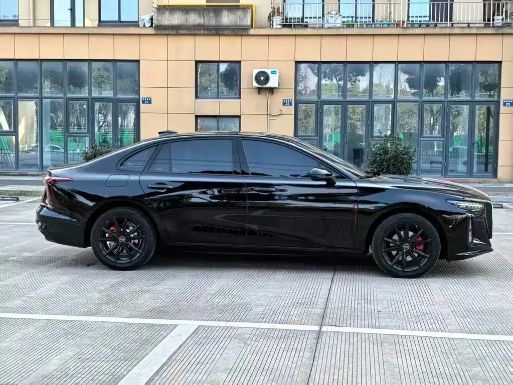 Hongqi H5 — фото 10