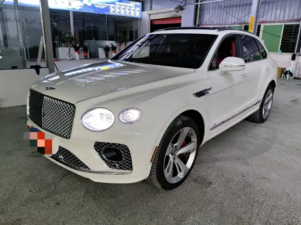 Bentley Bentayga — фото 1