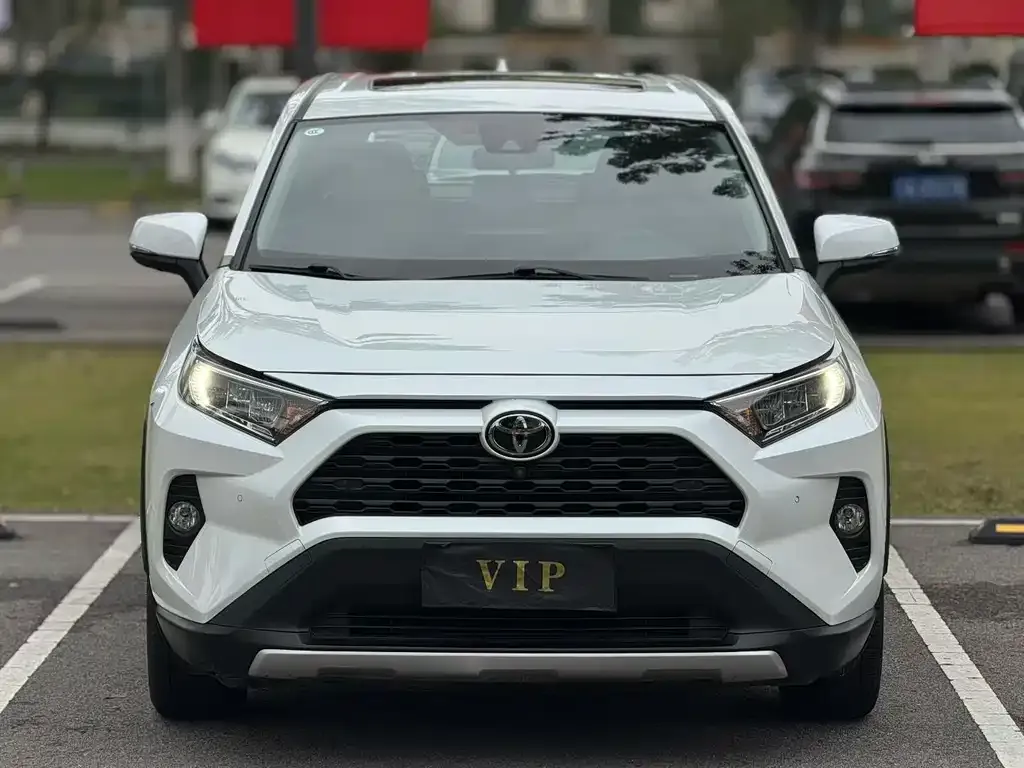 Toyota RAV4 — фото 2