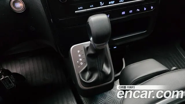Hyundai Staria — фото 2