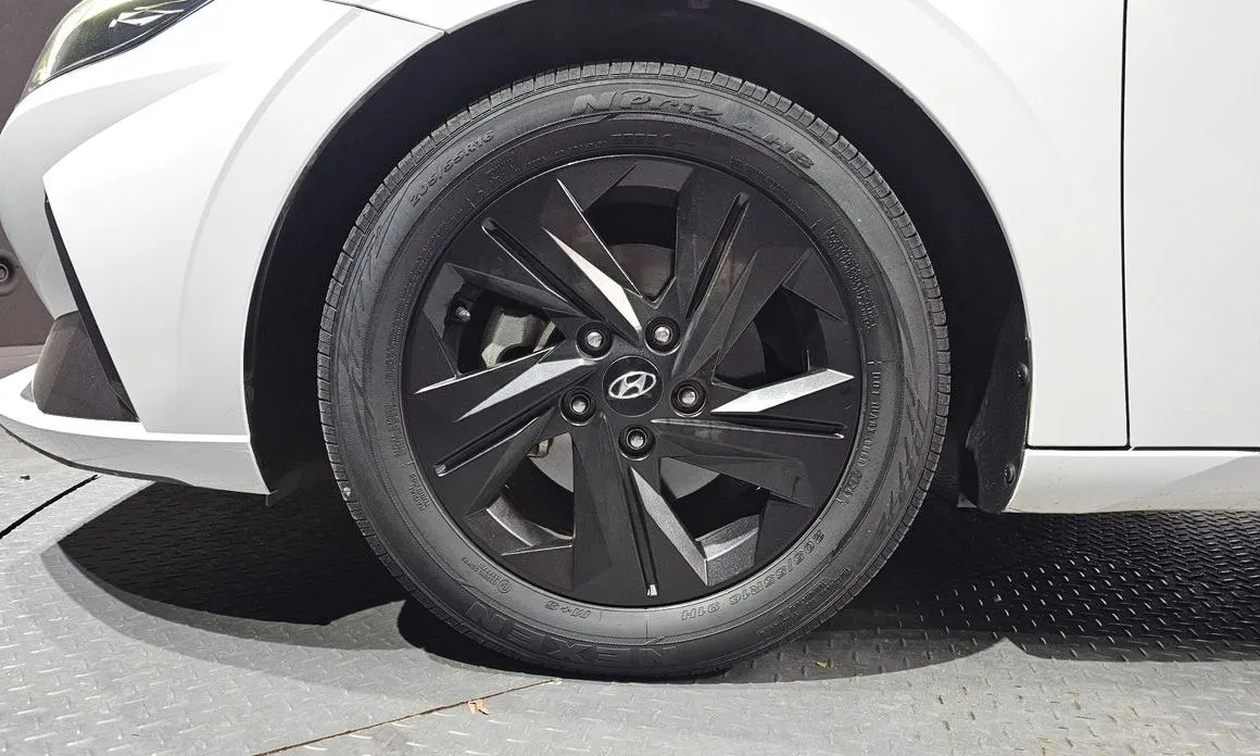 Hyundai AVANTE — фото 10