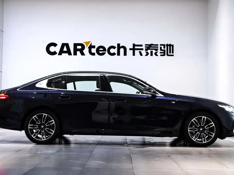 BMW 5 Series — фото 2
