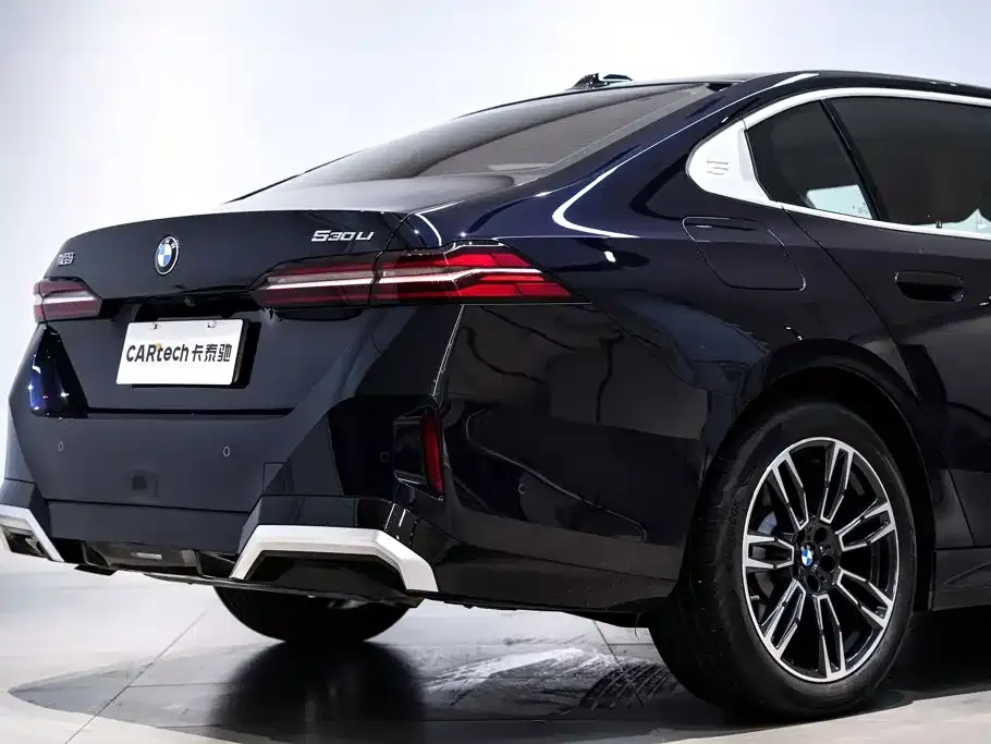 BMW 5 Series — фото 10