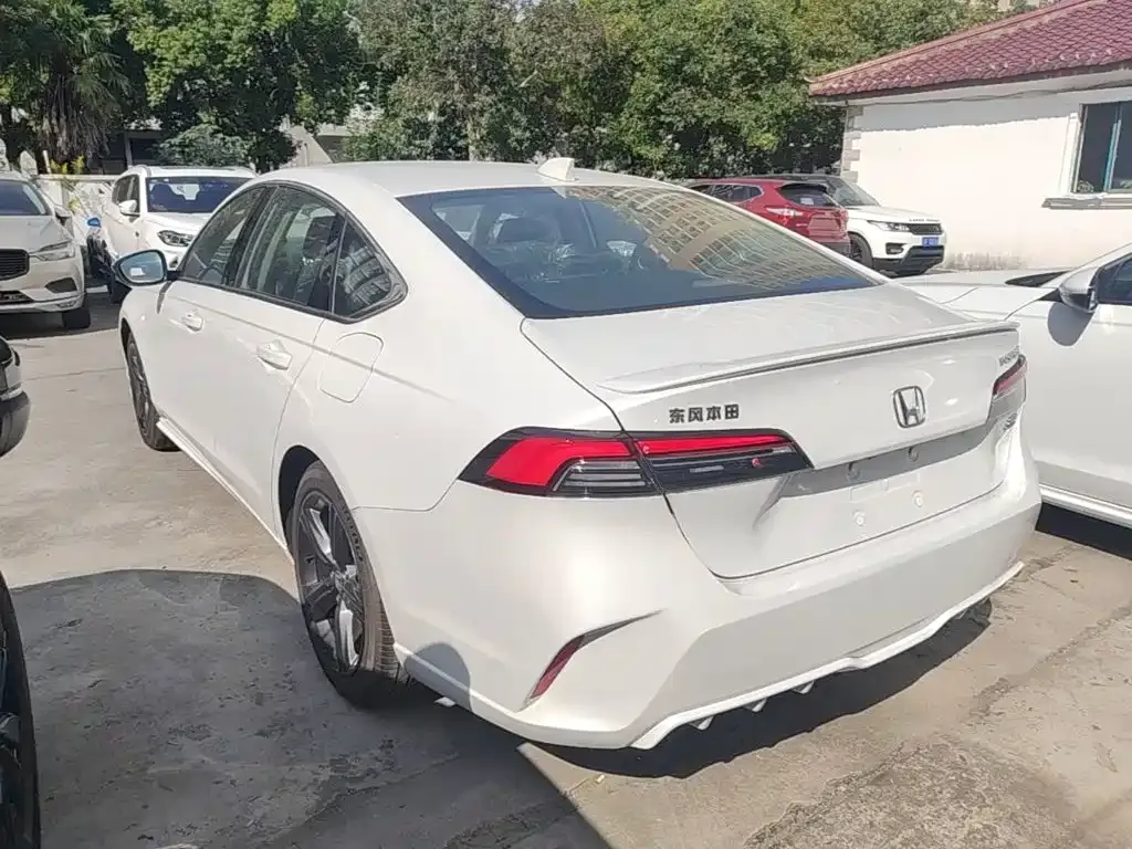Honda Inspire — фото 6