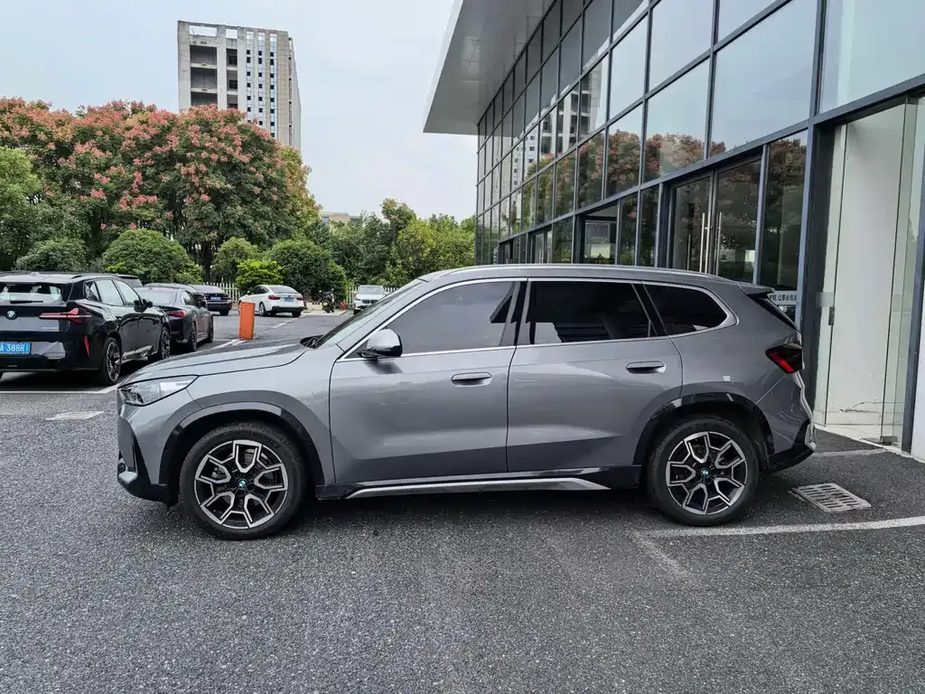 BMW X1 — фото 5