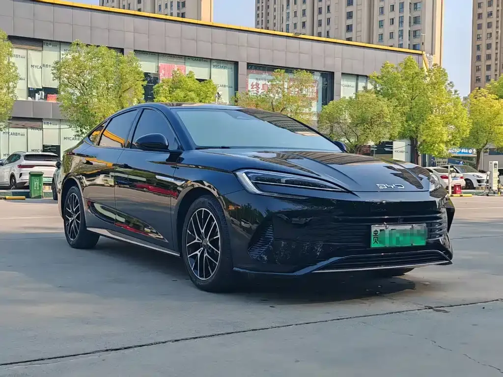 BYD Seal — фото 9
