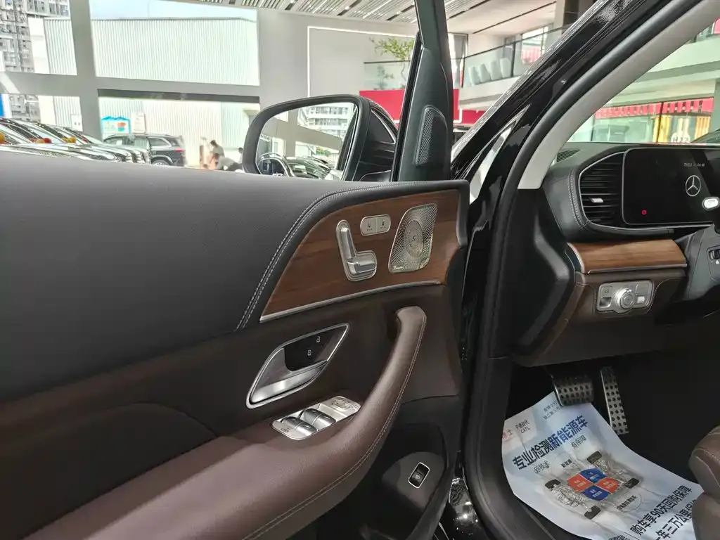 Mercedes-Benz GLS — фото 3