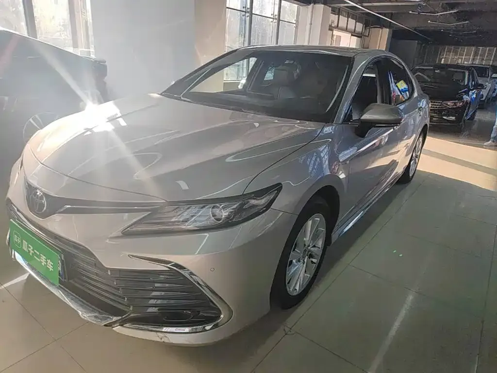 Toyota Camry — фото 4