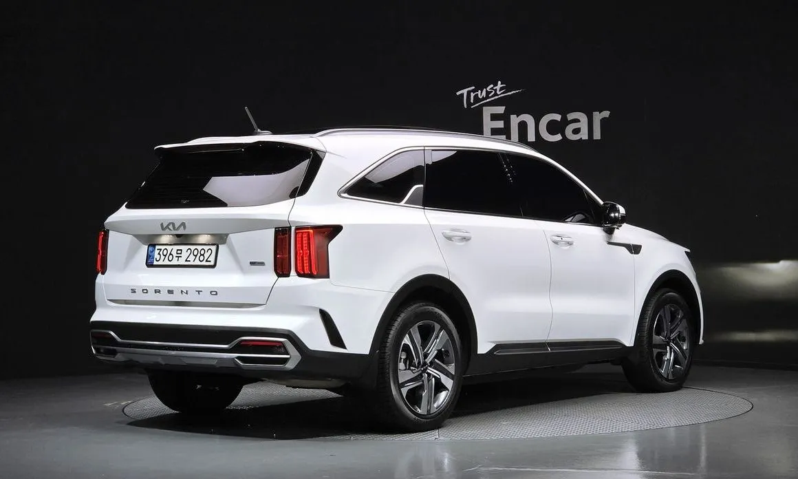 Kia Sorento — фото 7