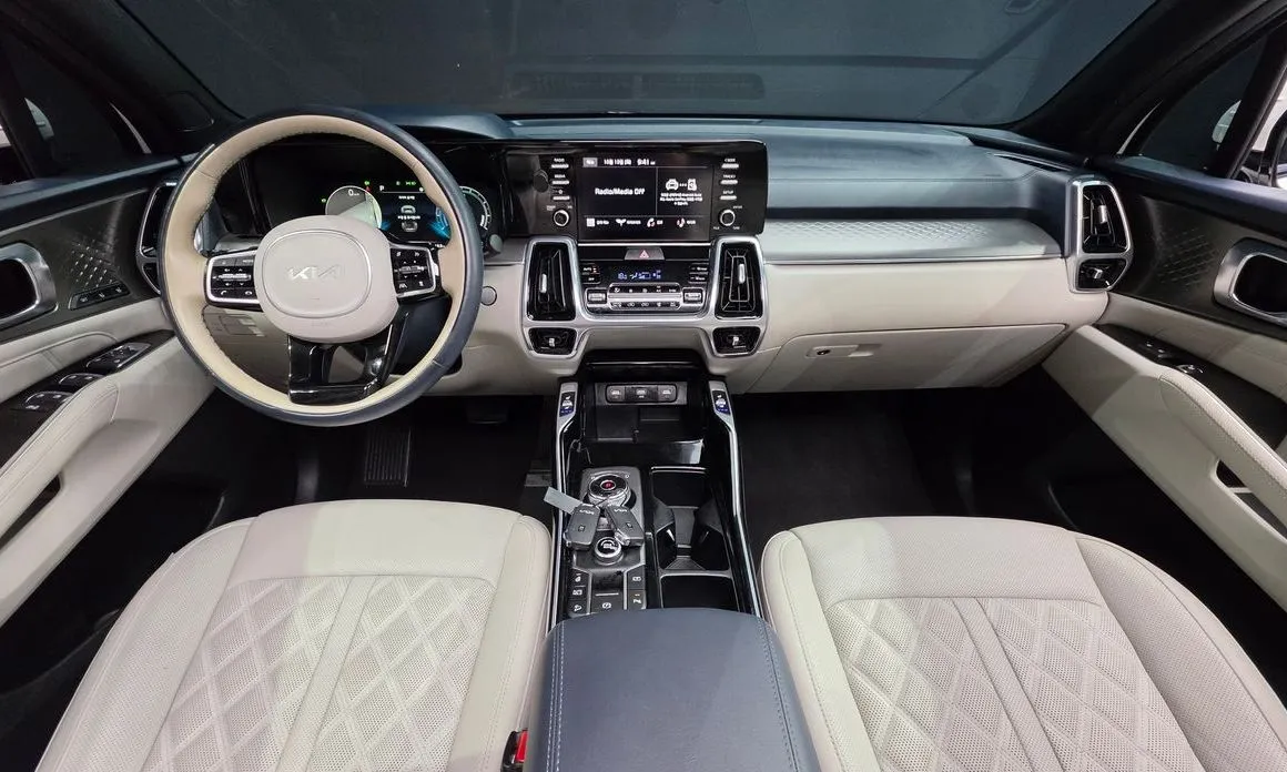 Kia Sorento — фото 10