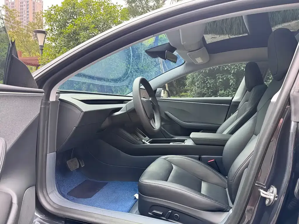 Tesla Model 3 — фото 2