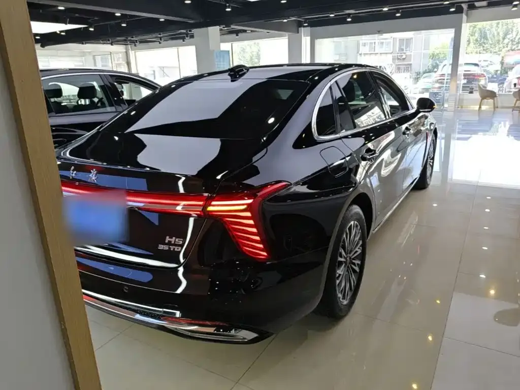 Hongqi H5 — фото 2