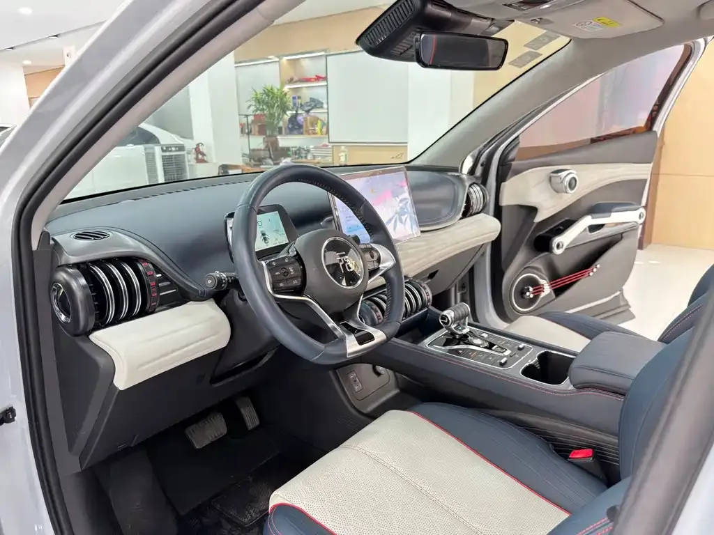 BYD Yuan Plus — фото 4