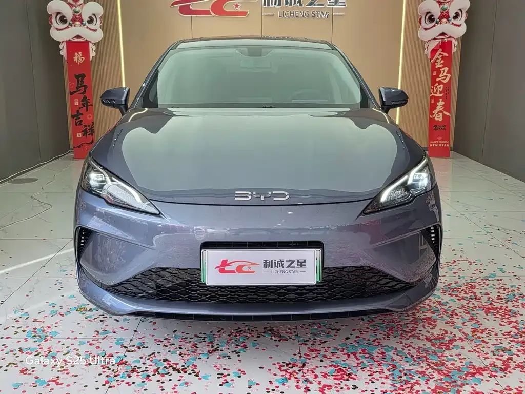BYD Seal 05 DM-i — фото 8