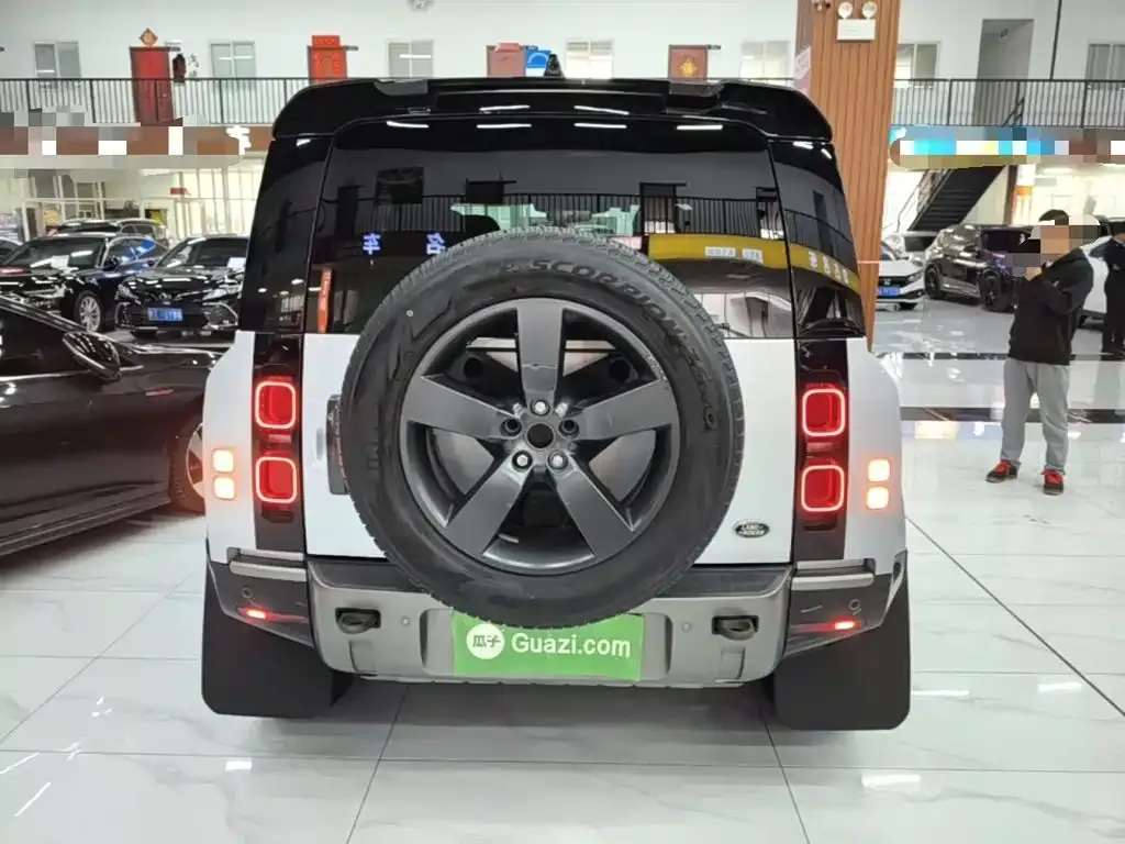 Land Rover Defender — фото 9