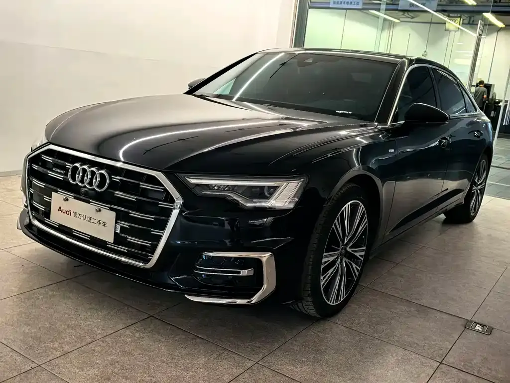 Audi A6L — фото 1