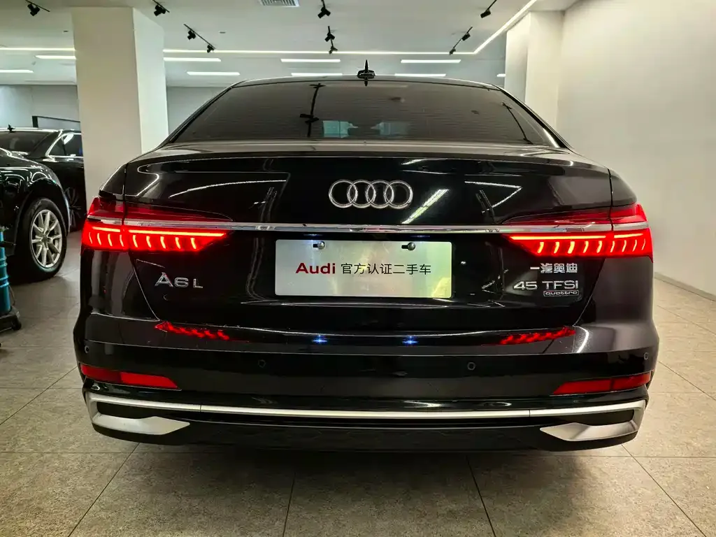 Audi A6L — фото 8