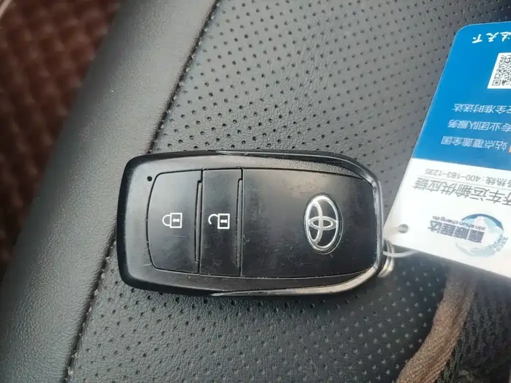 Toyota bZ5 — фото 10