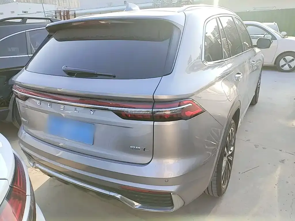 Geely Xingyue L — фото 9