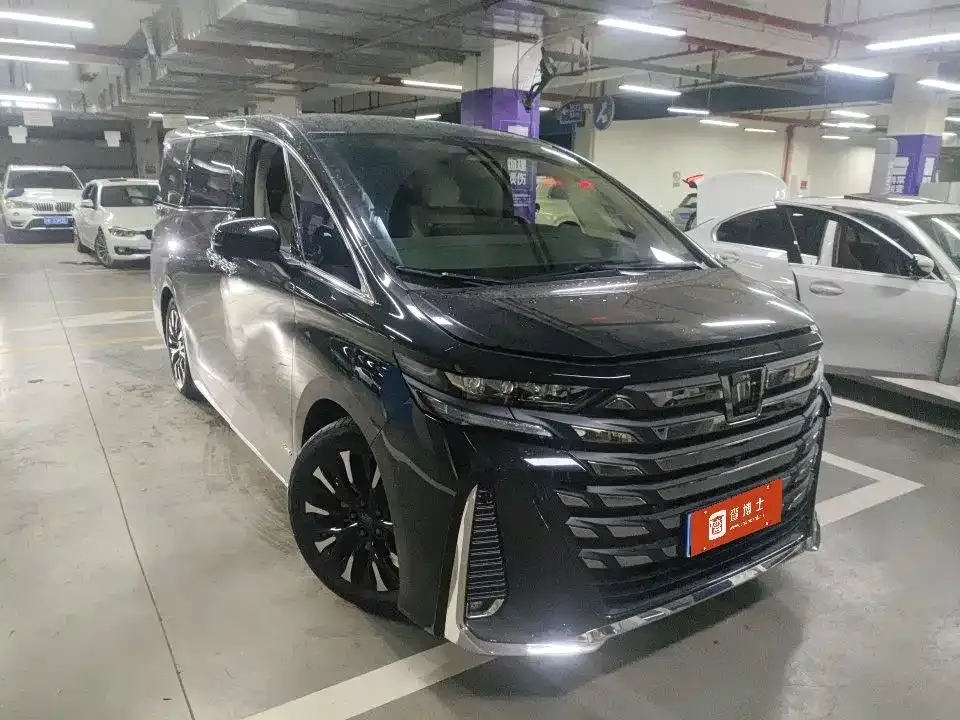 Toyota Vellfire — фото 5