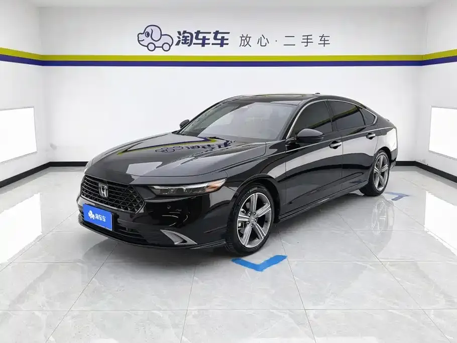 Honda Accord — фото 1