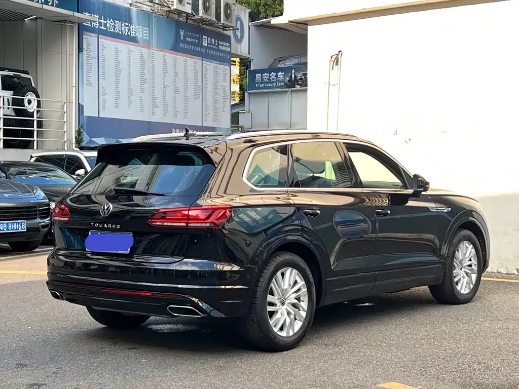 Volkswagen Touareg — фото 4