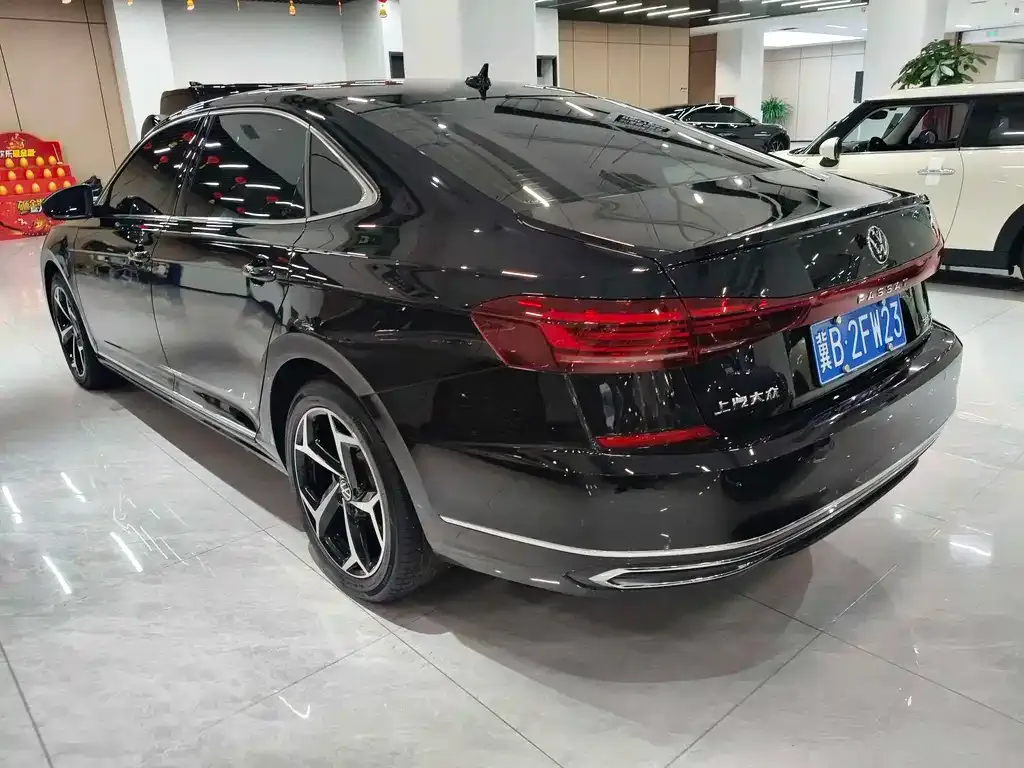 Volkswagen Passat — фото 3