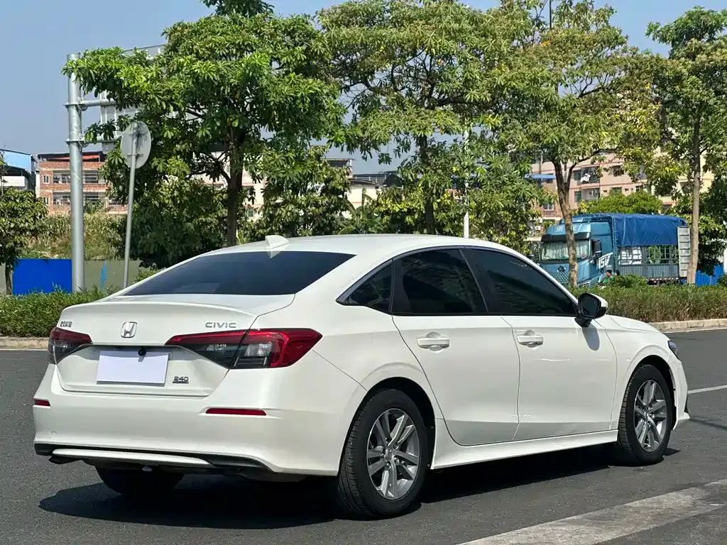 Honda Civic — фото 7