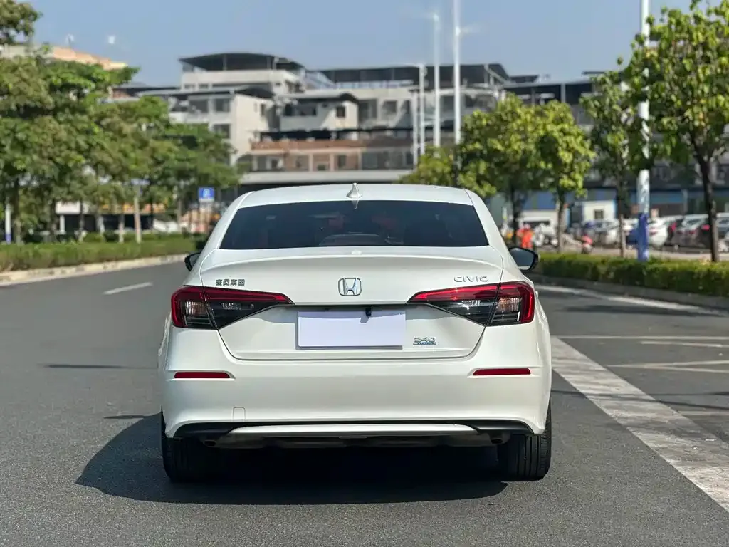 Honda Civic — фото 8