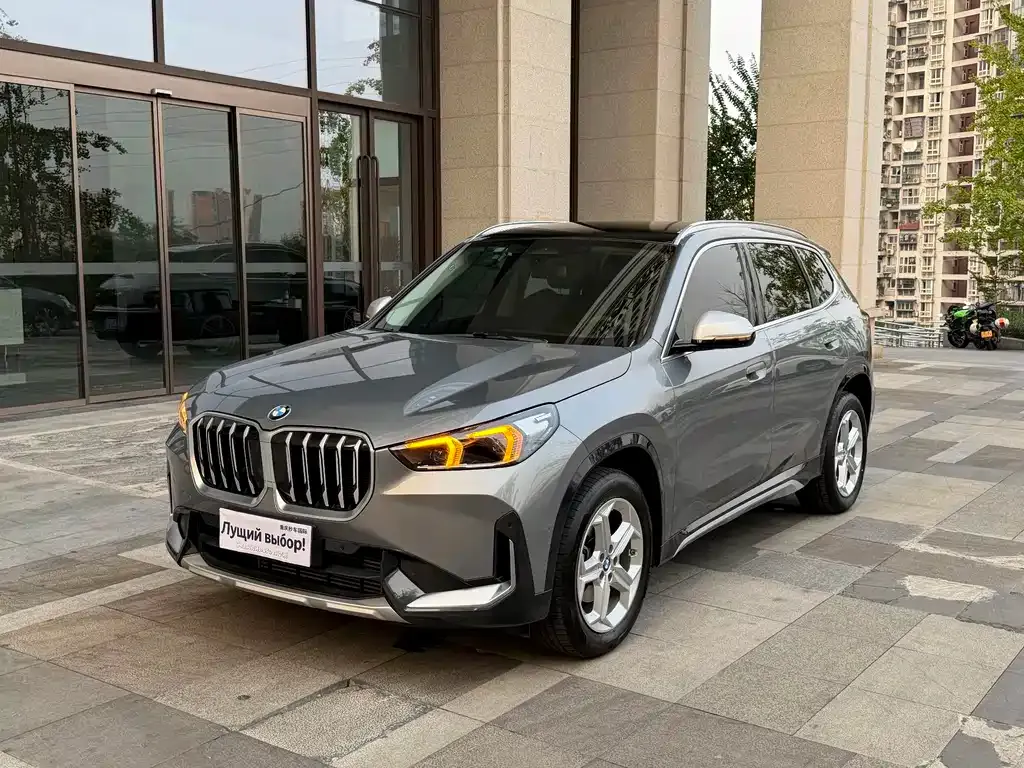 BMW X1 — фото 1