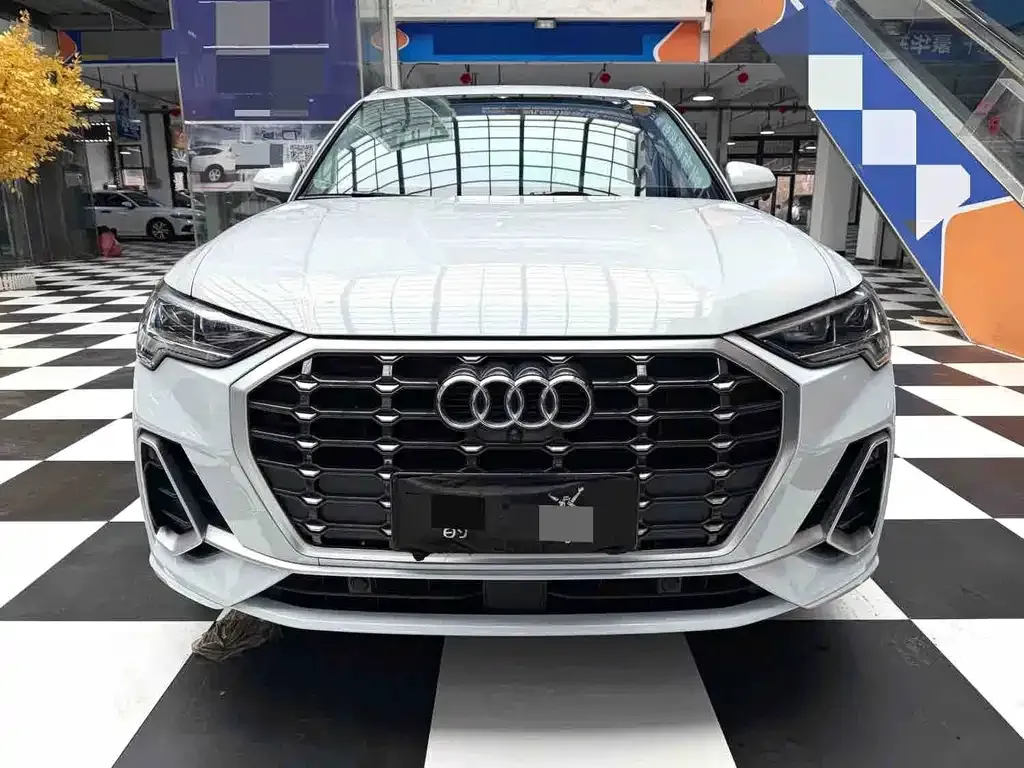 Audi Q3 — фото 6