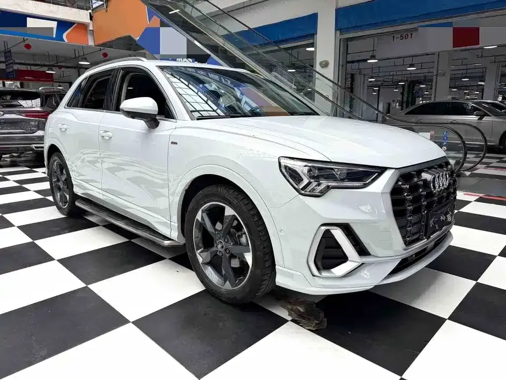 Audi Q3 — фото 10