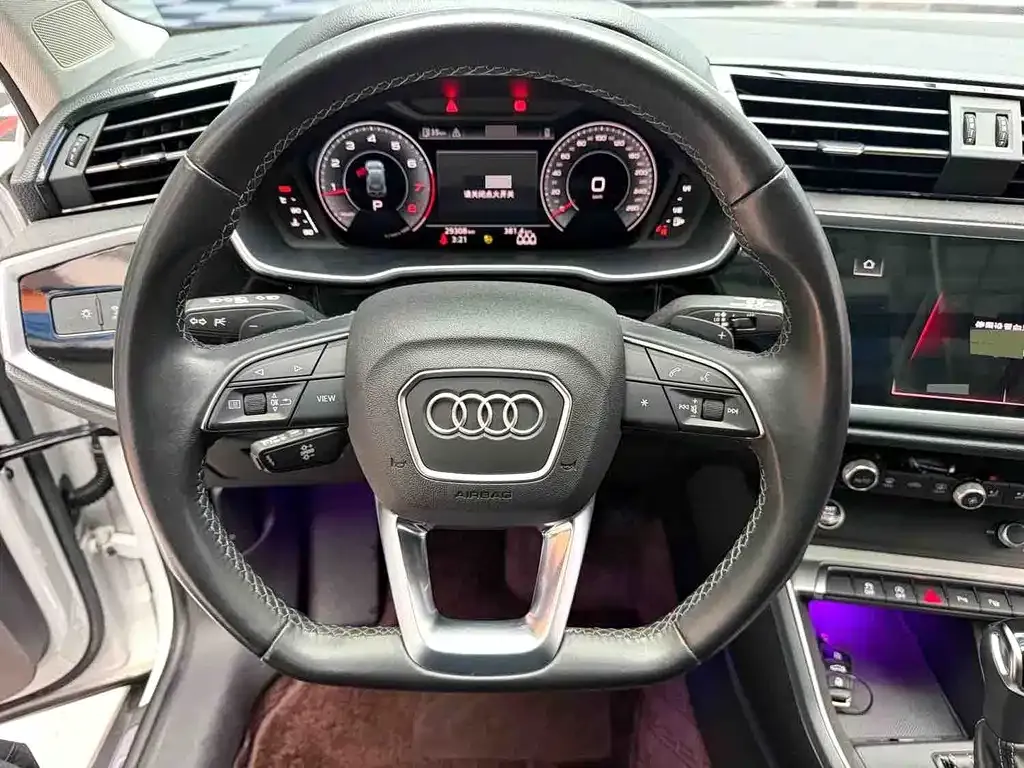 Audi Q3 — фото 9