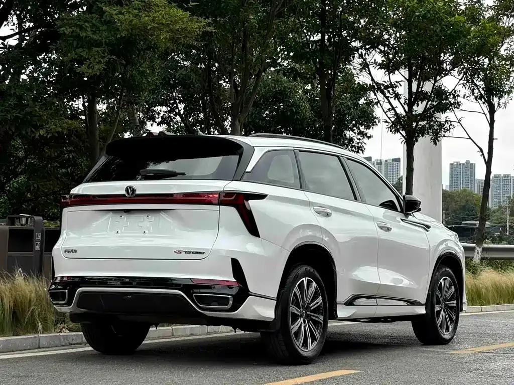 Changan CS75 PLUS — фото 7