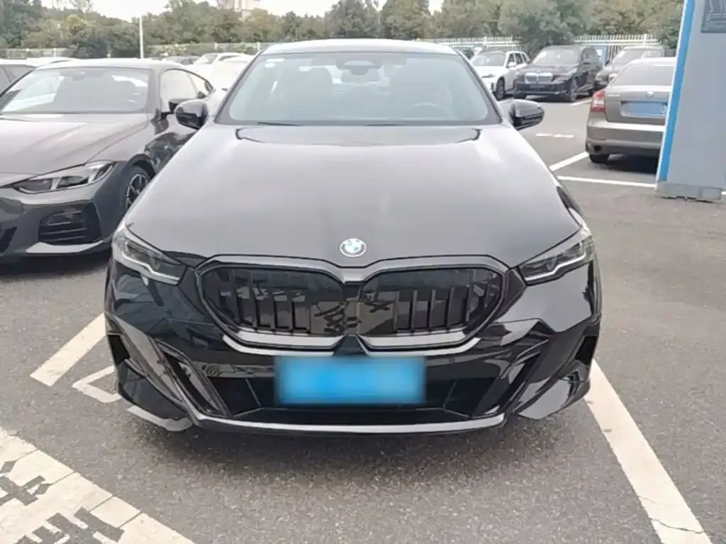 BMW 5 Series — фото 2